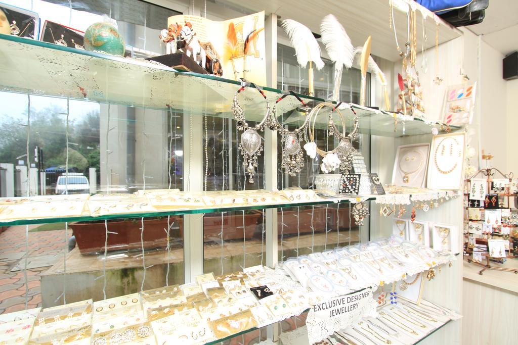 Orchid Square Hotel Coonoor Ngoại thất bức ảnh