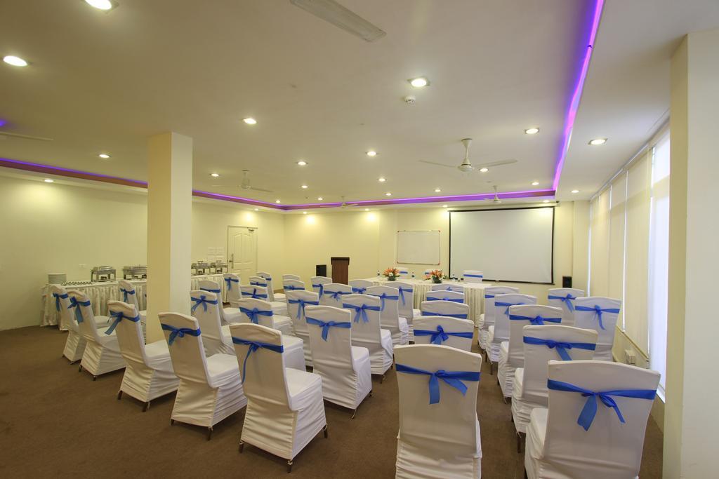 Orchid Square Hotel Coonoor Ngoại thất bức ảnh